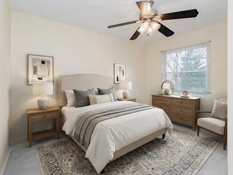 Tiny photo for 814 Dunhill Drive, Buffalo Grove, IL 60089 (MLS # 12610632)