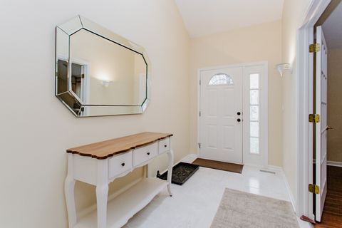 Tiny photo for 814 Dunhill Drive, Buffalo Grove, IL 60089 (MLS # 12610632)