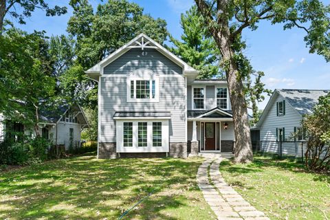 2015 N Woodlawn Park Avenue McHenry IL 60051
