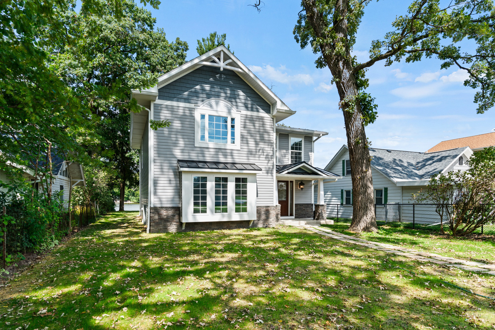 2015 N Woodlawn Park Avenue