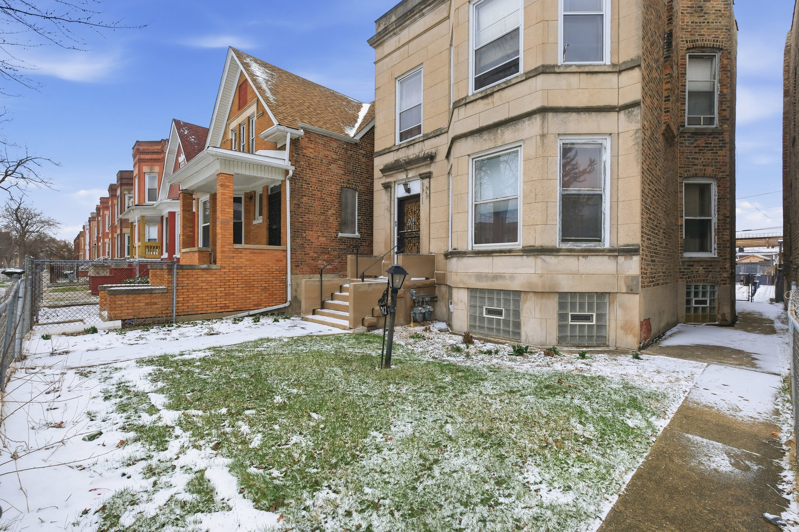 4912 W Fulton Street