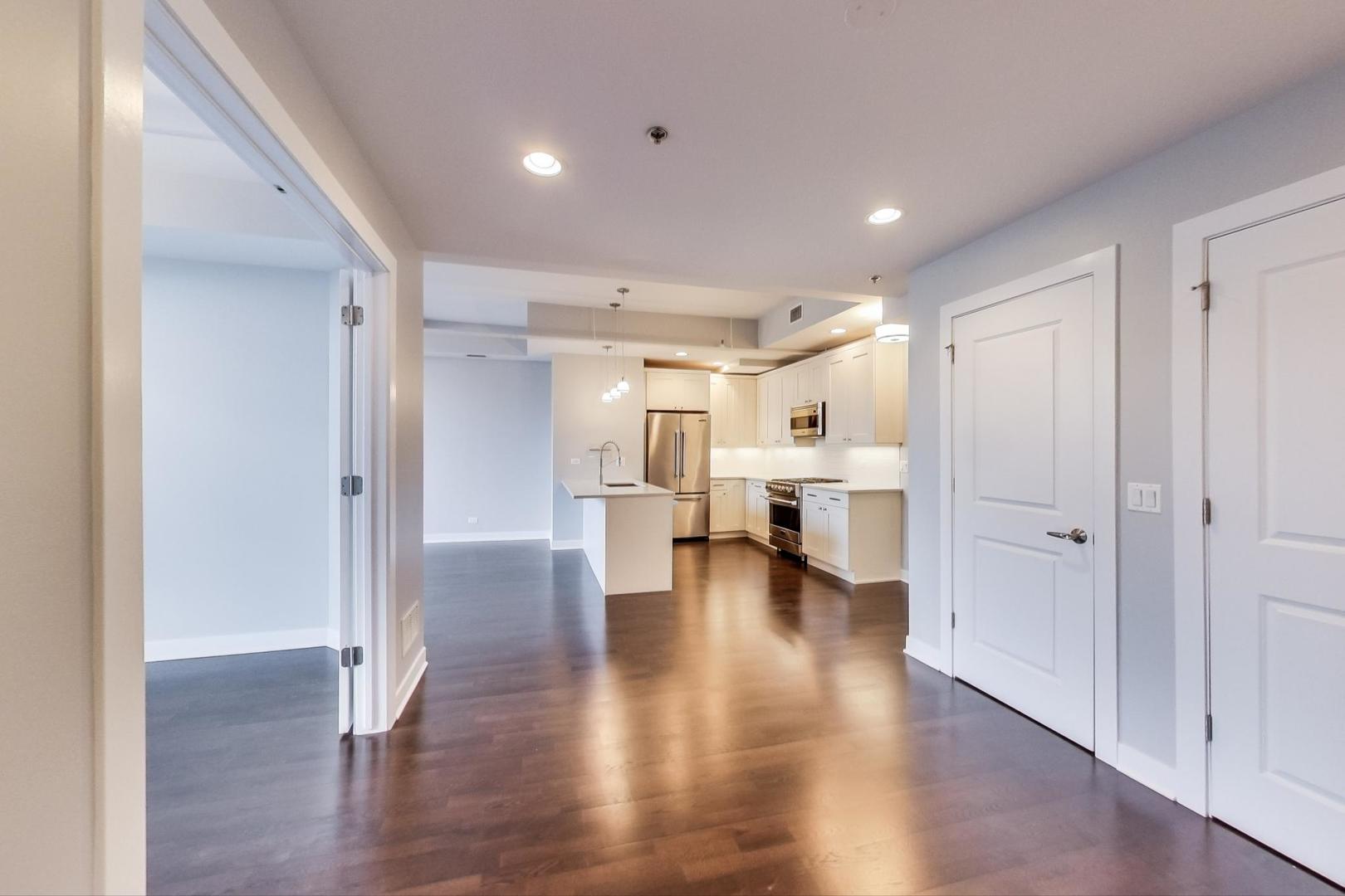 720 W RANDOLPH Street PH3