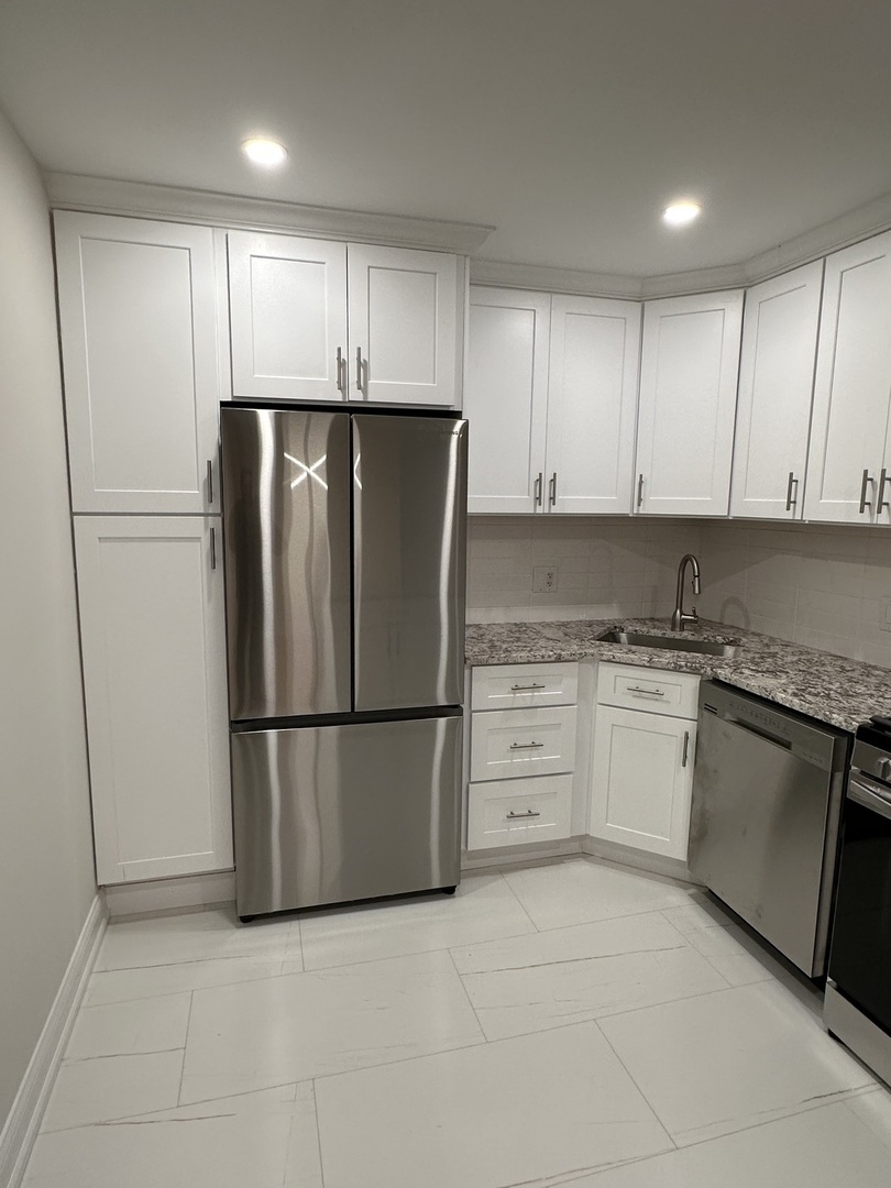 1 N CHESTNUT Avenue 5B