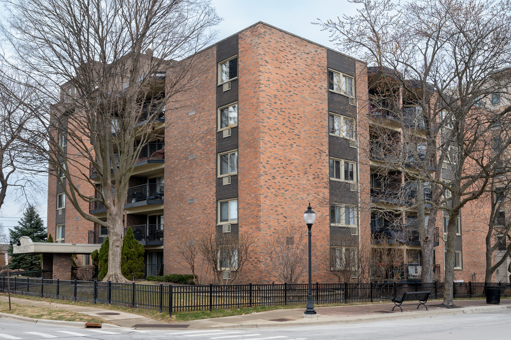 1 N CHESTNUT Avenue 5B