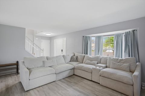 Tiny photo for 7 Arthur Court, Streamwood, IL 60107 (MLS # 12632113)