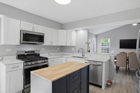 Tiny photo for 7 Arthur Court, Streamwood, IL 60107 (MLS # 12632113)