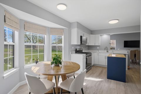 Tiny photo for 7 Arthur Court, Streamwood, IL 60107 (MLS # 12632113)