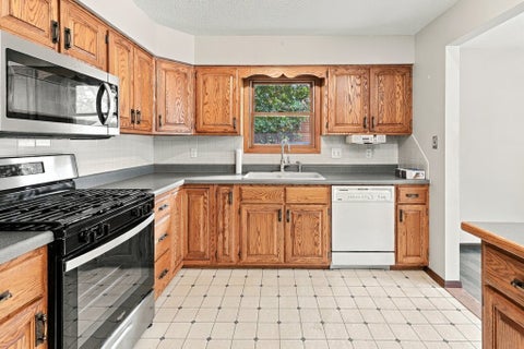 Tiny photo for 3330 Fairview Drive, Bettendorf, IA 52722 (MLS # 12762944)
