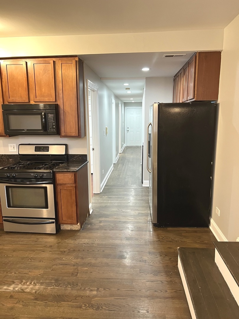 2254 W Arthur Avenue 1051A