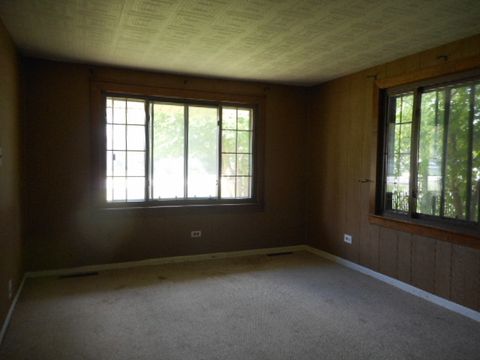 Tiny photo for 2743 Bellwood Avenue, Melrose Park, IL 60164 (MLS # 12465347)