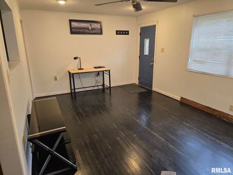 Tiny photo for 505 S 2ND Street, Marion, IL 62959 (MLS # EB459710)