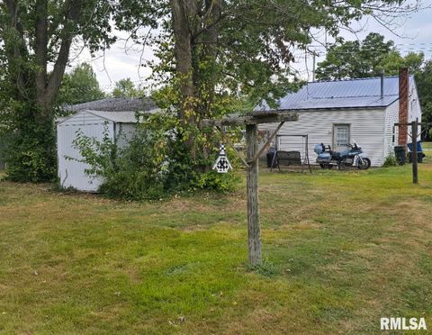 Tiny photo for 505 S 2ND Street, Marion, IL 62959 (MLS # EB459710)