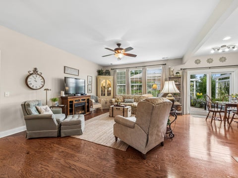 Tiny photo for 2751 Beacon Point Circle, Elgin, IL 60124 (MLS # 12729637)