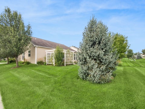 Tiny photo for 2751 Beacon Point Circle, Elgin, IL 60124 (MLS # 12729637)