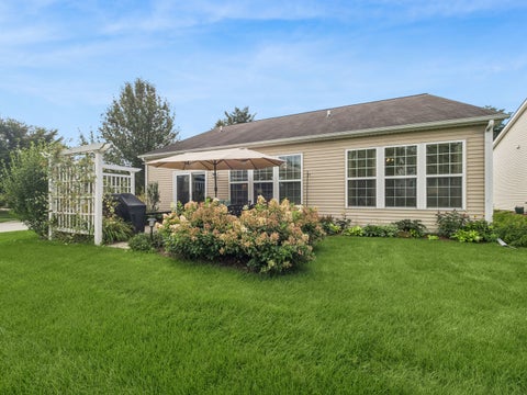 Tiny photo for 2751 Beacon Point Circle, Elgin, IL 60124 (MLS # 12729637)