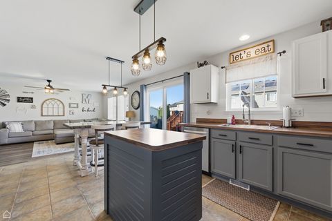 Tiny photo for 617 Brita Trail, Minooka, IL 60447 (MLS # 12613604)