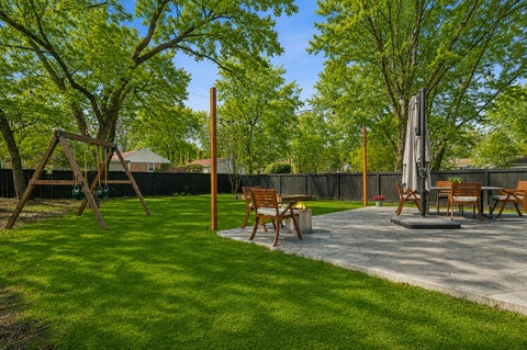 Tiny photo for 302 N Elm Street, Mount Prospect, IL 60056 (MLS # 12746829)