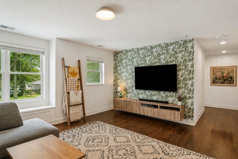 Tiny photo for 302 N Elm Street, Mount Prospect, IL 60056 (MLS # 12746829)