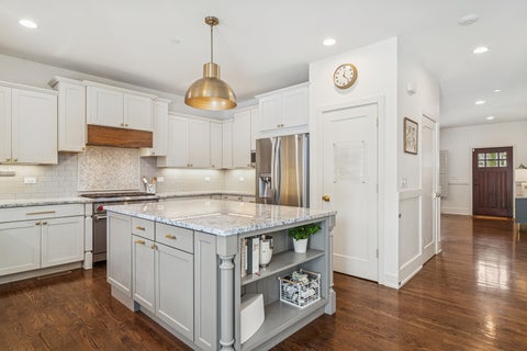 Tiny photo for 302 N Elm Street, Mount Prospect, IL 60056 (MLS # 12746829)