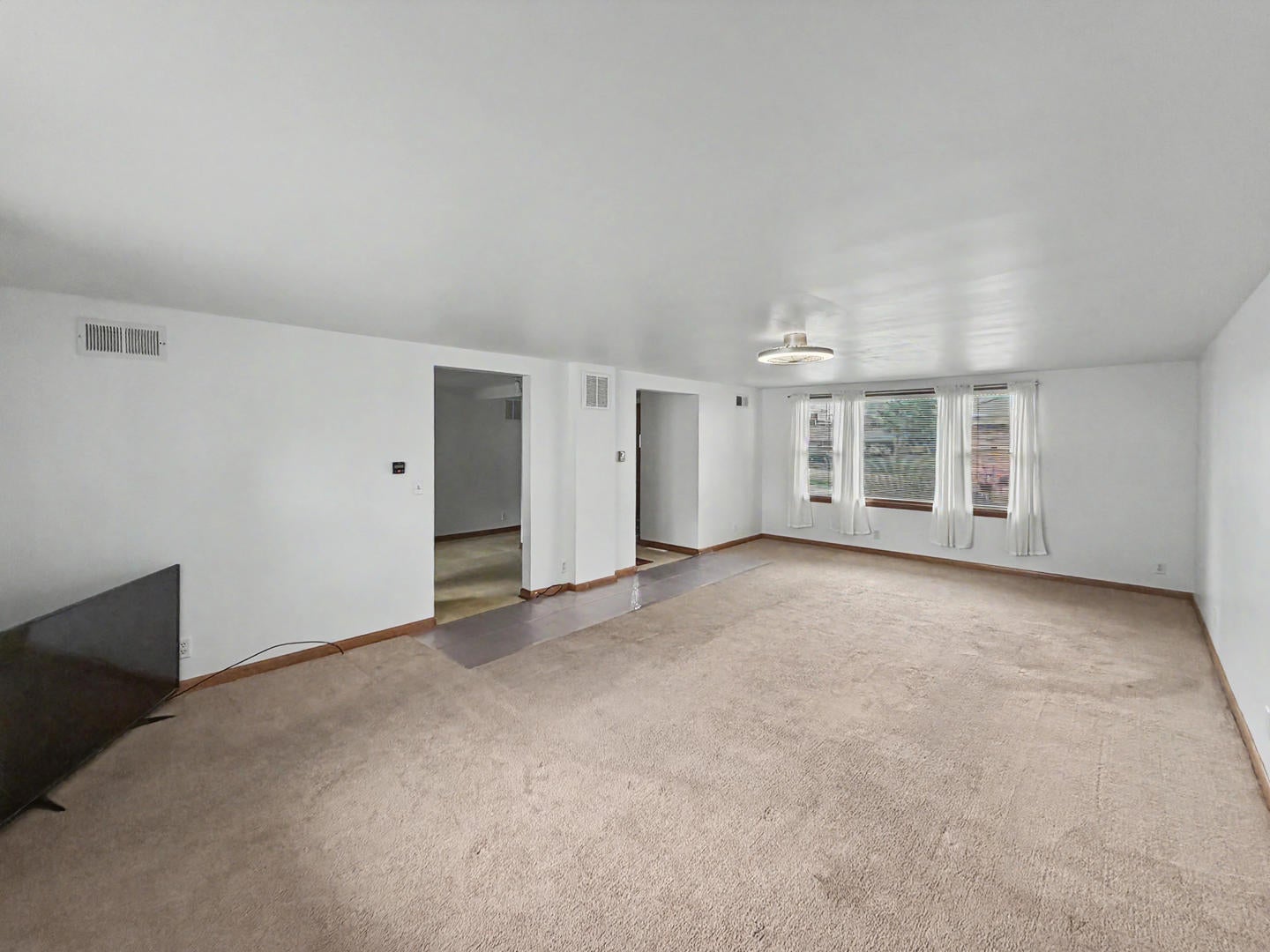 305 E Cherry Street 3