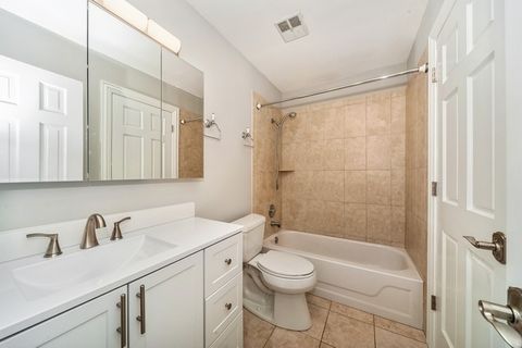 Tiny photo for 608 Inverrary Lane #608, Deerfield, IL 60015 (MLS # 12665363)