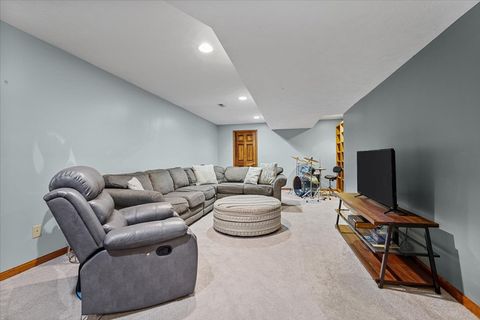 Tiny photo for 8 Stetson Drive, Bloomington, IL 61701 (MLS # 12508658)