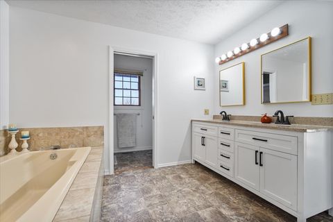 Tiny photo for 8 Stetson Drive, Bloomington, IL 61701 (MLS # 12508658)