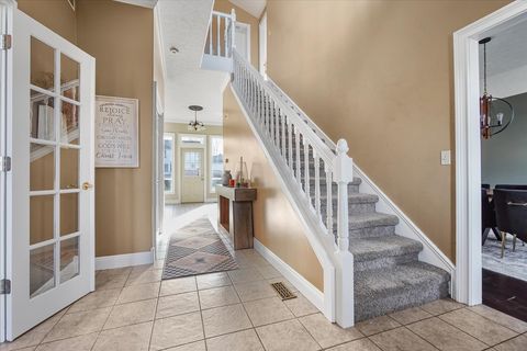 Tiny photo for 8 Stetson Drive, Bloomington, IL 61701 (MLS # 12508658)