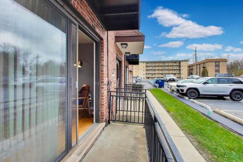 Tiny photo for 6820 W Raven Street #1B, Chicago, IL 60631 (MLS # 12527473)