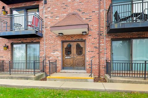 Tiny photo for 6820 W Raven Street #1B, Chicago, IL 60631 (MLS # 12527473)