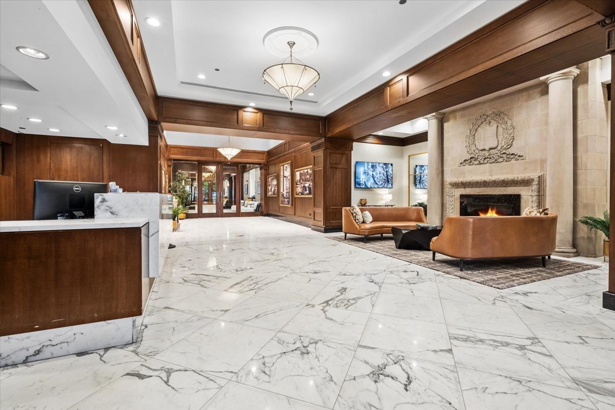 850 N Lake Shore Drive 408