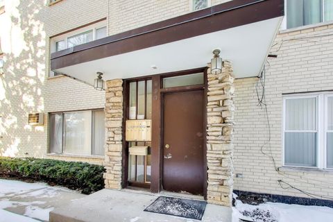 Tiny photo for 306 Chicago Avenue #3N, Oak Park, IL 60302 (MLS # 12648758)