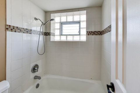 Tiny photo for 306 Chicago Avenue #3N, Oak Park, IL 60302 (MLS # 12648758)