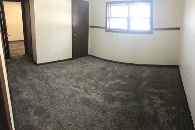 1320 E 38th Street 4