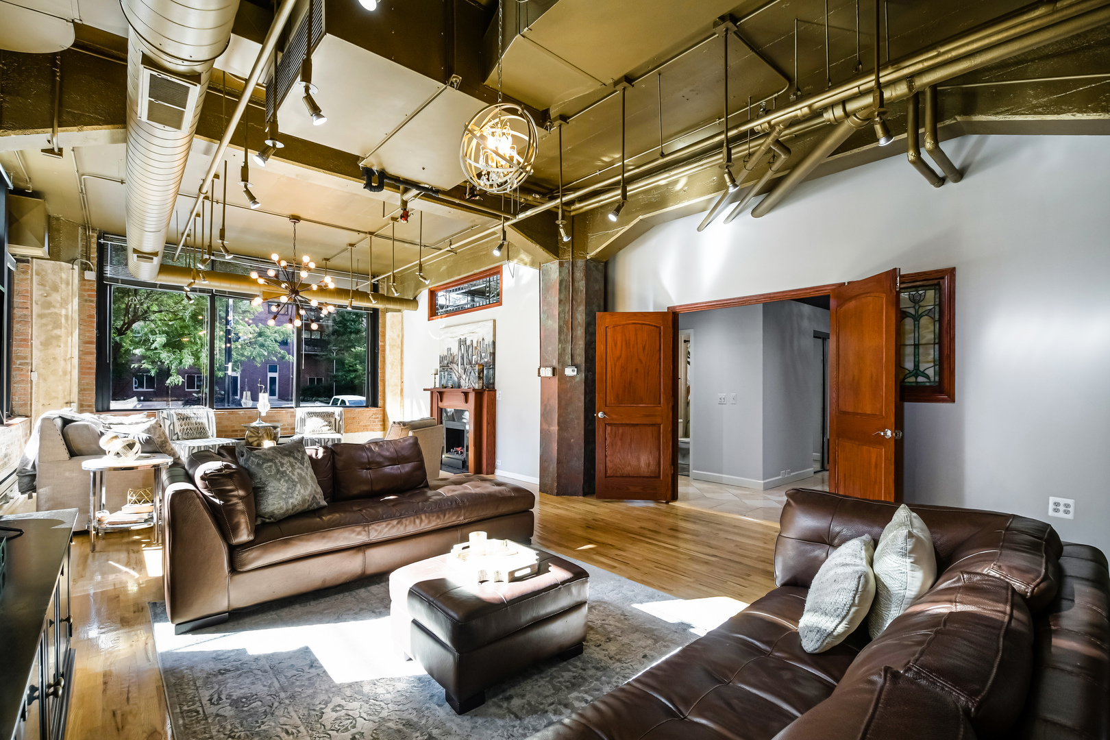 124 W Polk Street 100