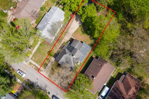 Tiny photo for 201 S Maple Street, Carbondale, IL 62901 (MLS # 12614519)