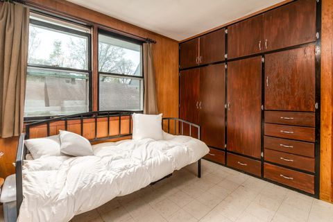 Tiny photo for 201 S Maple Street, Carbondale, IL 62901 (MLS # 12614519)