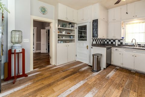 Tiny photo for 201 S Maple Street, Carbondale, IL 62901 (MLS # 12614519)