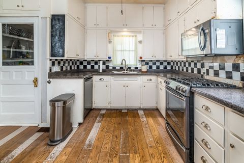 Tiny photo for 201 S Maple Street, Carbondale, IL 62901 (MLS # 12614519)