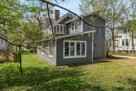 Tiny photo for 201 S Maple Street, Carbondale, IL 62901 (MLS # 12614519)