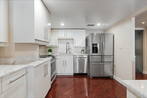Tiny photo for 175 E Delaware Place #6206, Chicago, IL 60611 (MLS # 12739726)