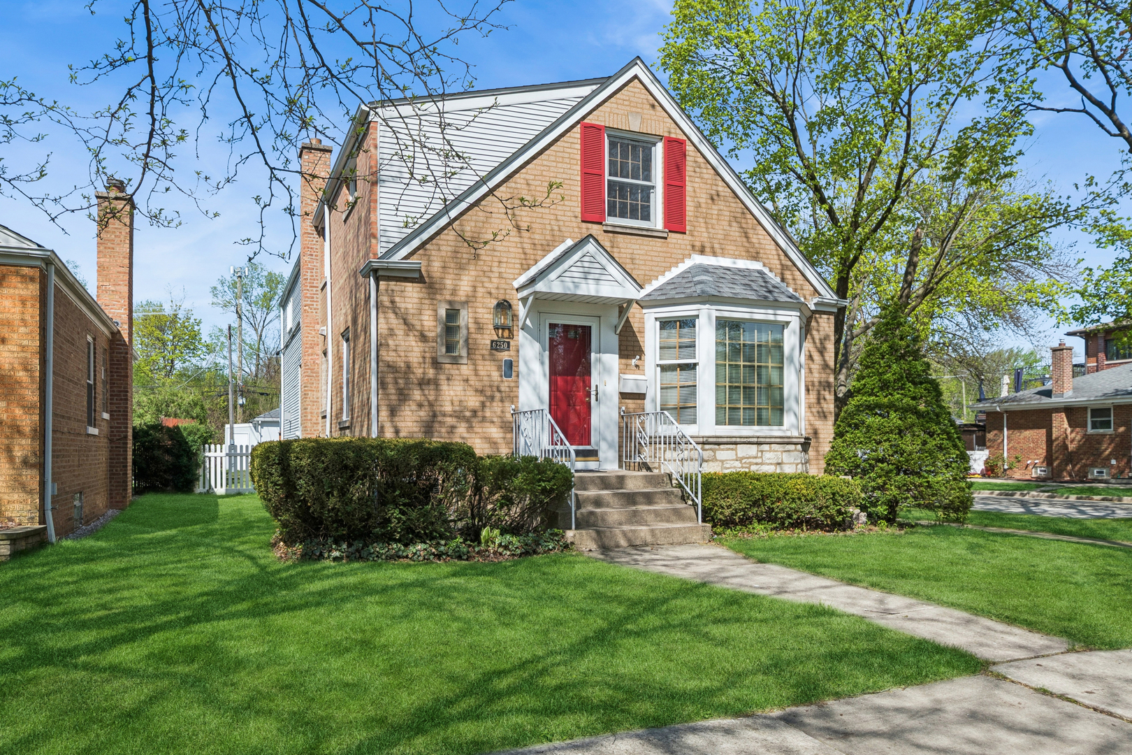 6250 N Lowell Avenue