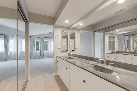 Tiny photo for 938 Hidden Lake Drive #938, Buffalo Grove, IL 60089 (MLS # 12482552)