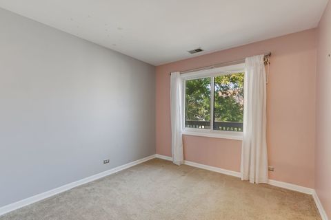 Tiny photo for 938 Hidden Lake Drive #938, Buffalo Grove, IL 60089 (MLS # 12482552)