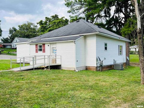 Tiny photo for 2417 1ST Street, Eldorado, IL 62930 (MLS # EB458998)