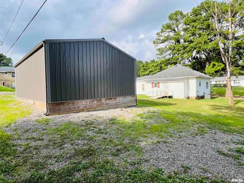 Tiny photo for 2417 1ST Street, Eldorado, IL 62930 (MLS # EB458998)