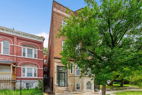 Photo of 140 W 66th Street #3F, Chicago, IL 60621 (MLS # 12703739)