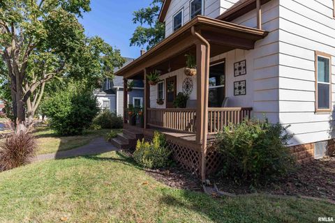 Tiny photo for 2821 LECLAIRE Street, Davenport, IA 52803 (MLS # QC4269029)