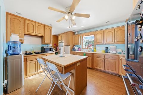 Tiny photo for 8325 LaPorte Avenue, Burbank, IL 60459 (MLS # 12603331)