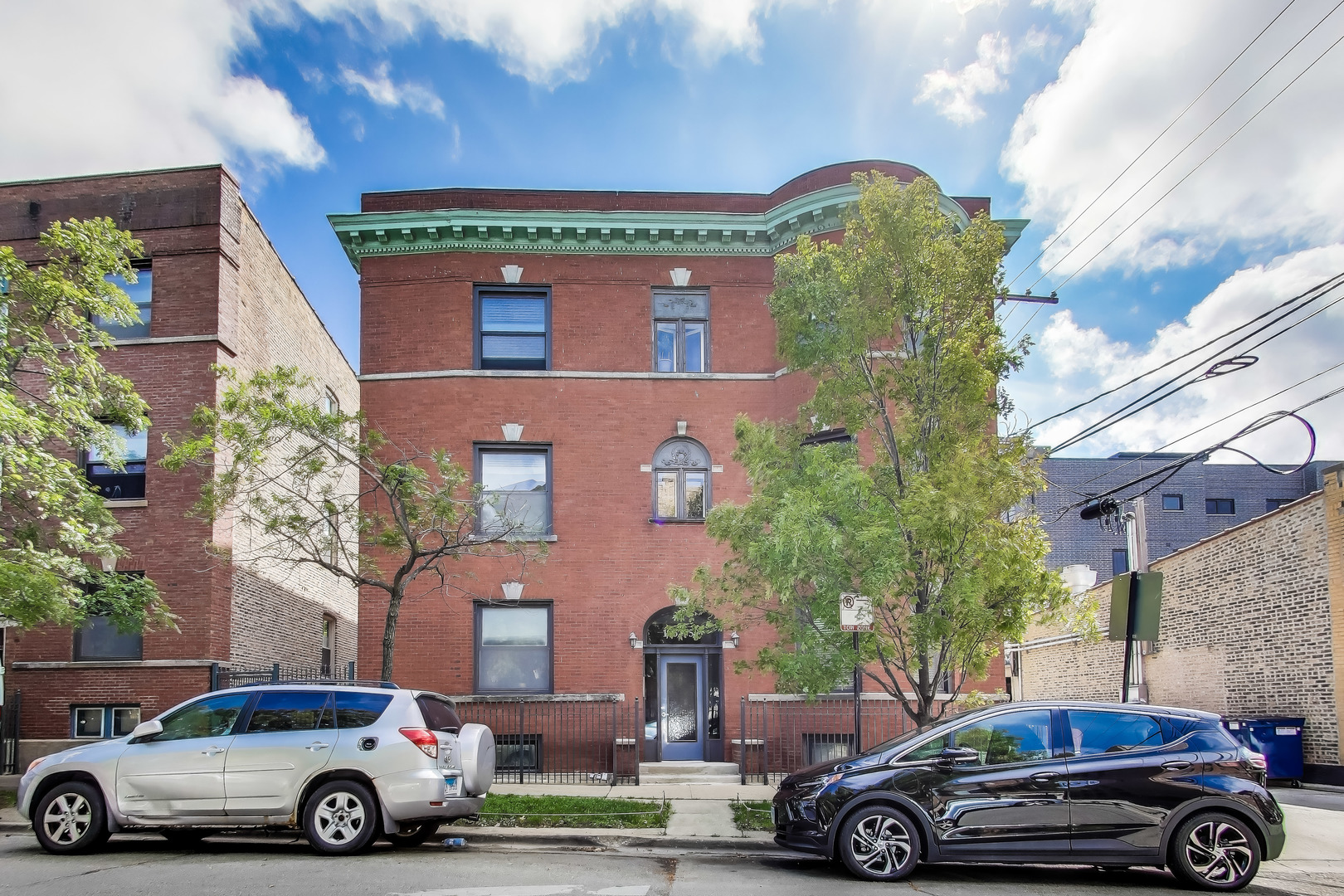 1459 W Leland Avenue 3